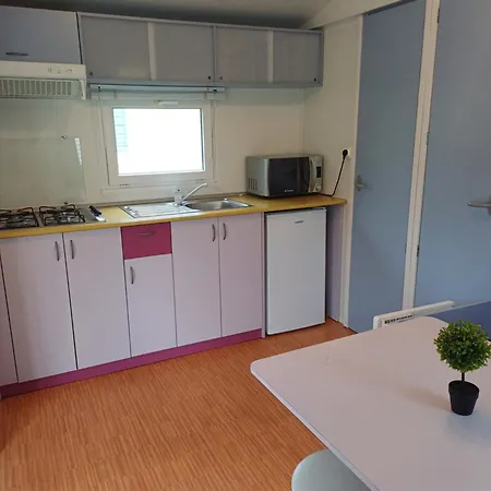 Camping Les Rives Du Ceou Saint-Chamarand Extérieur photo