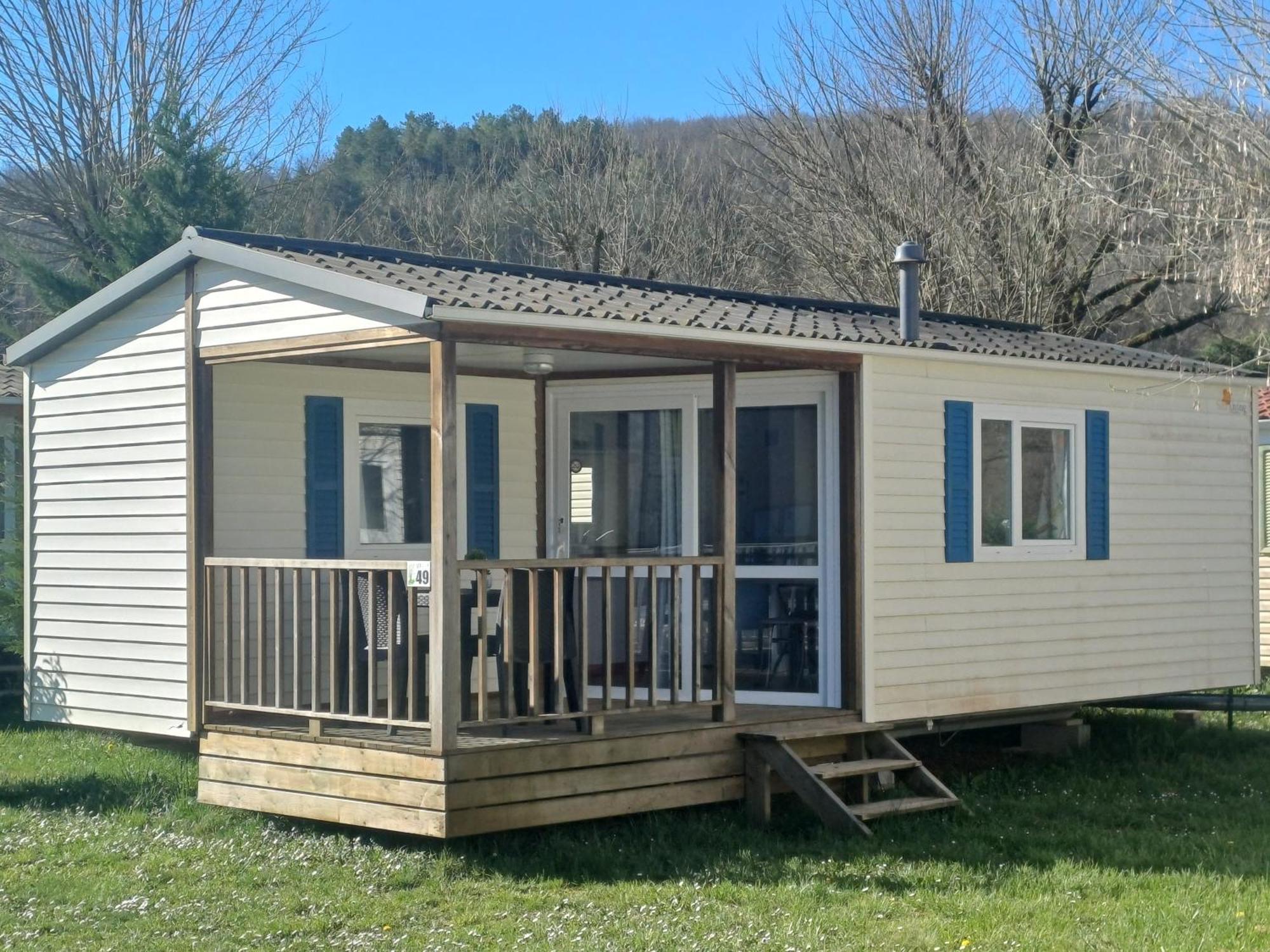Les Rives Du Ceou Campsite Saint-Chamarand