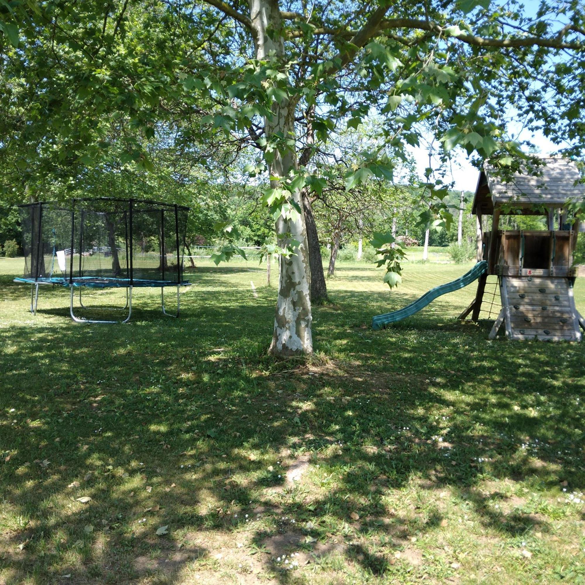 Les Rives Du Ceou Campsite